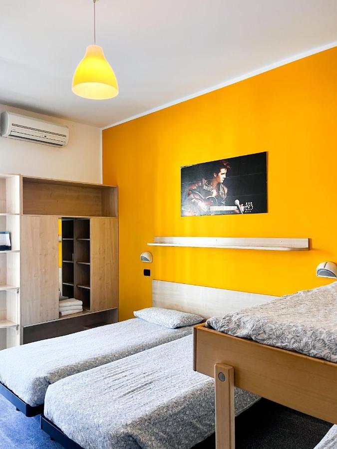 Morfeo - Young People (adults Only) Hotel 3*