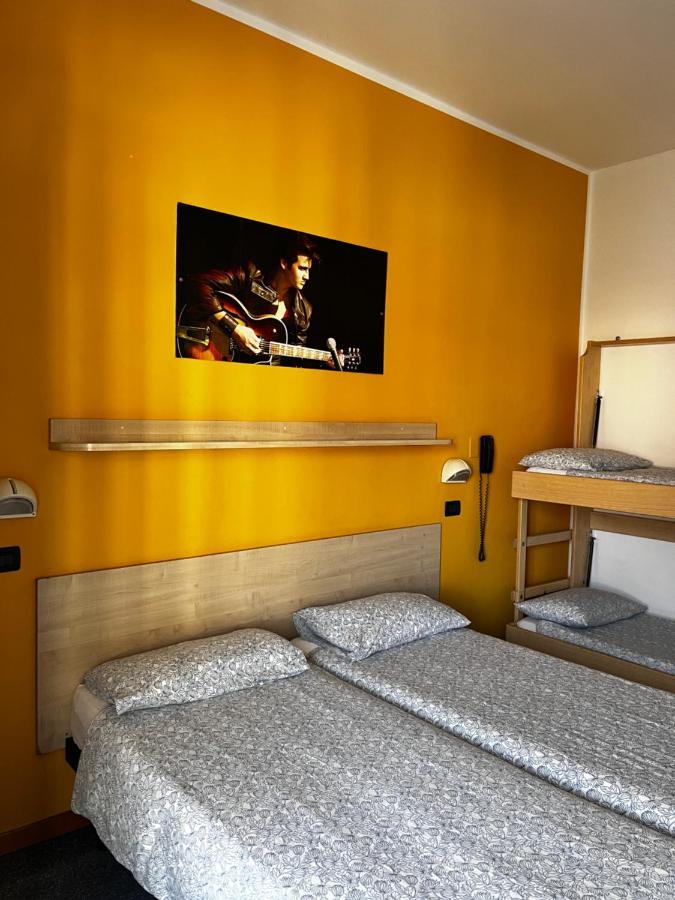 Morfeo - Young People (adults Only) Rimini