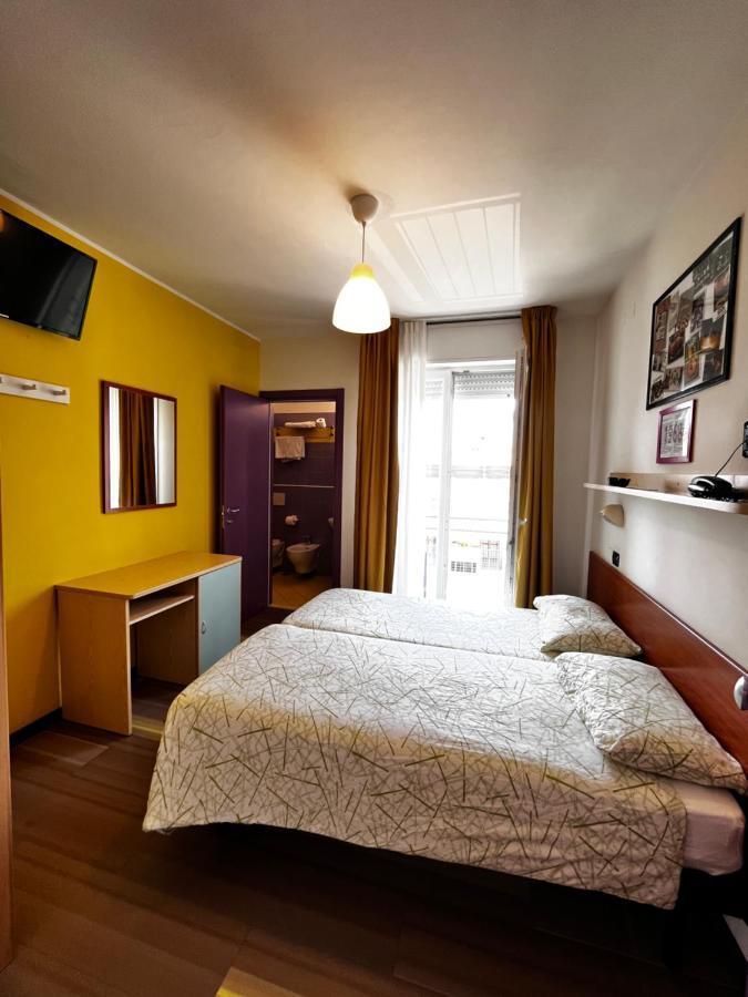 Morfeo - Young People (adults Only) Hotel Rimini